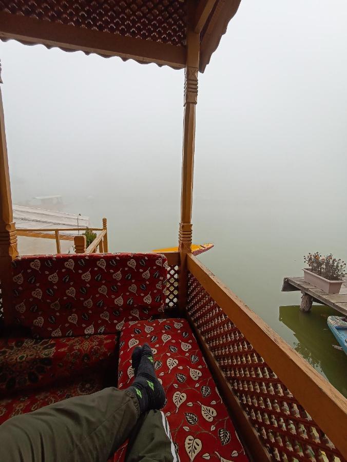 Hb Nancy Group Of Houseboats Hotel Srinagar  Exterior photo