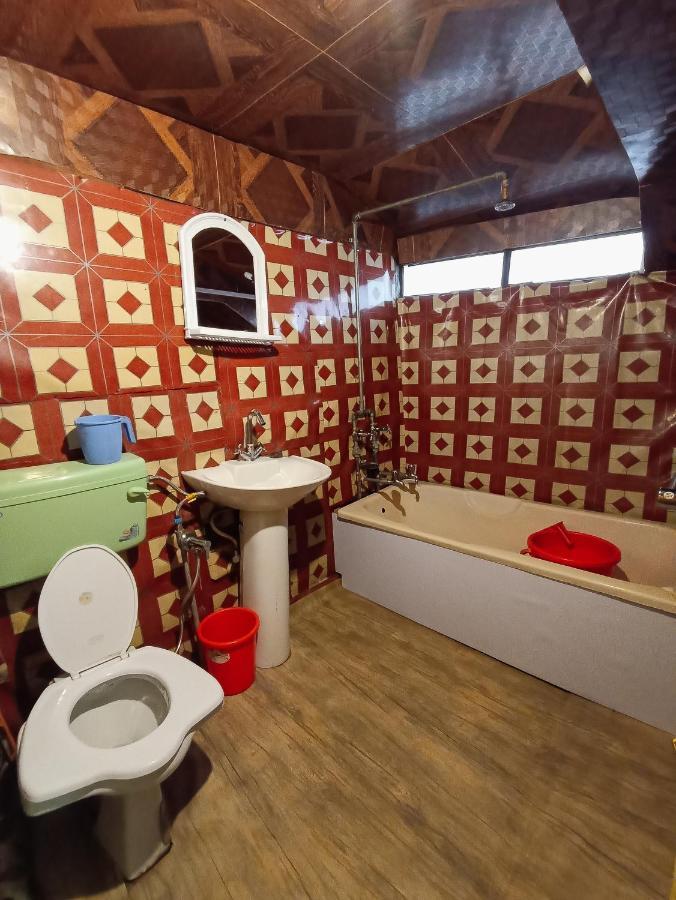 Hb Nancy Group Of Houseboats Hotel Srinagar  Exterior photo